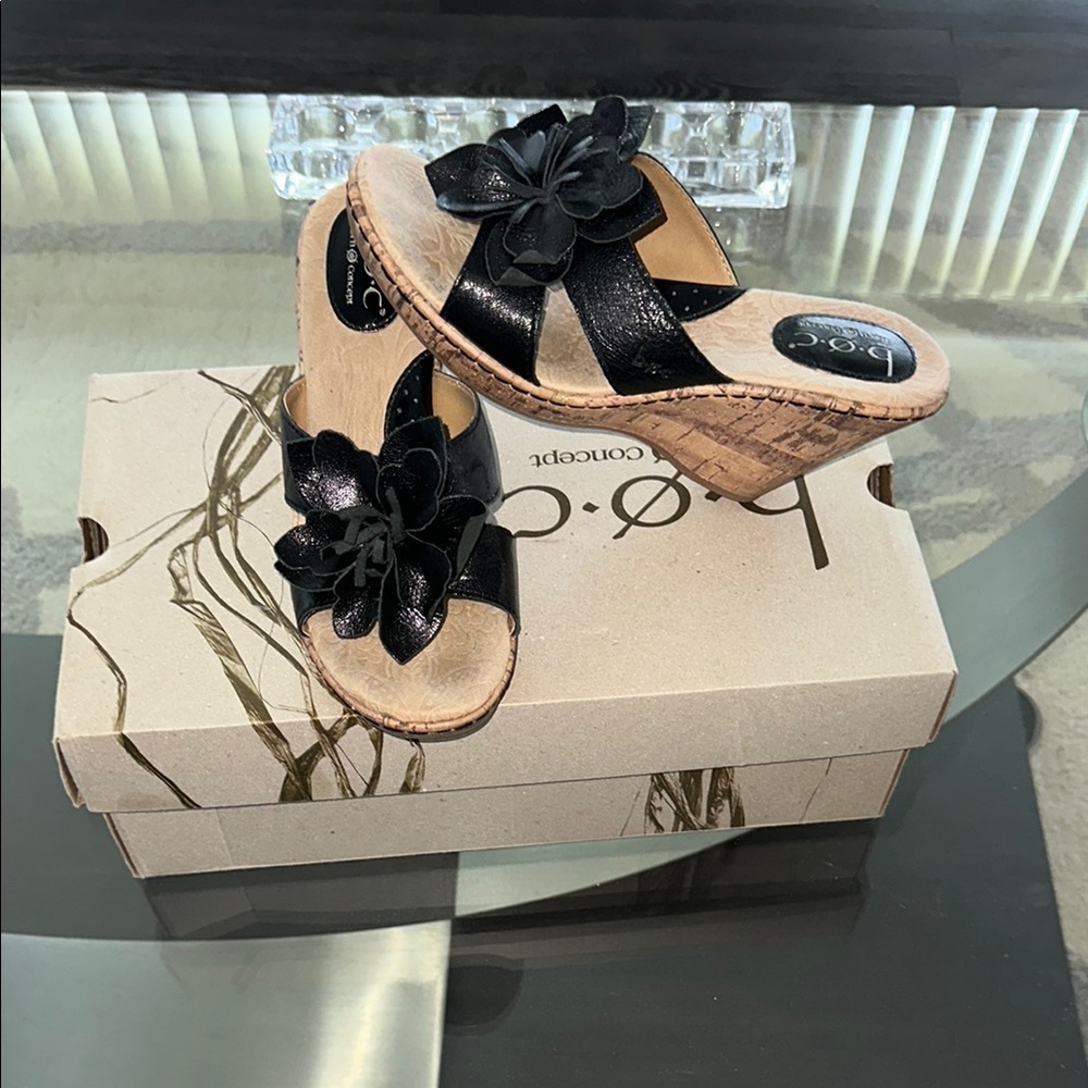 BOC Women's Black Wedge Sandals